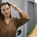 Cette maladie se reconnaît à l'inflammation, aux rougeurs et aux démangeaisons de la zone touchée. En outre, comme les glandes sébacées sont directement touchées, elles ont tendance à produire plus de sébum que d'habitude. Cela entraîne la formation de croûtes et un aspect sale et gras. Bien qu'il s'agisse d'une affection chronique, elle n'est pas contagieuse et peut s'améliorer si elle est traitée à temps.
